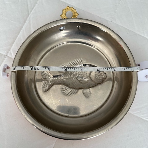 Vintage Solid Copper Fish Mold Wall Hanging - Picture 5 of 5